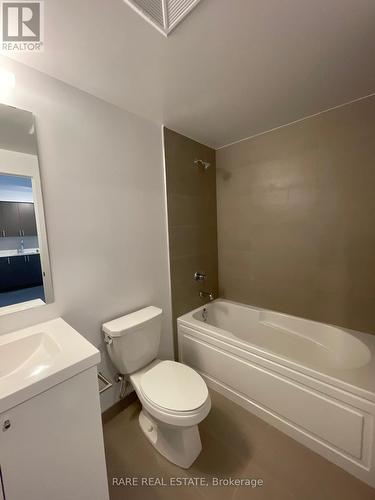 2510 - 2550 Simcoe Street N, Oshawa, ON - Indoor Photo Showing Bathroom
