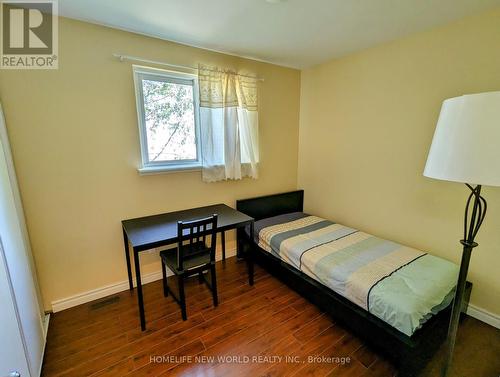 Upper - 47 Heatherside Drive, Toronto, ON - Indoor Photo Showing Bedroom