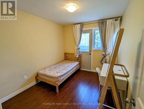 Upper - 47 Heatherside Drive, Toronto, ON - Indoor Photo Showing Bedroom