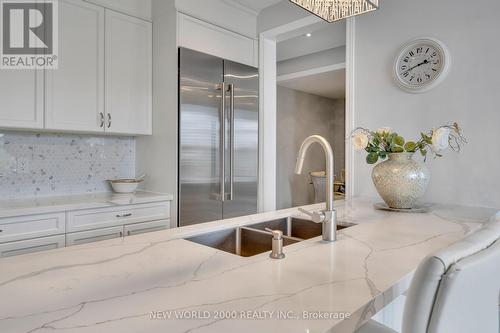 55 Bremner Street, Whitby (Rolling Acres), ON - Indoor Photo Showing Kitchen With Double Sink