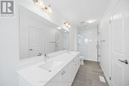 81 Laing Drive, Whitby, ON - Indoor Photo Showing Bathroom