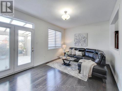 115 Pedwell Street, Clarington, ON - Indoor Photo Showing Living Room