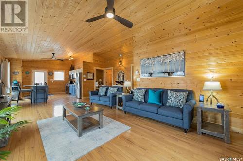 113 Merle Crescent, Macpheat Park, SK - Indoor Photo Showing Living Room