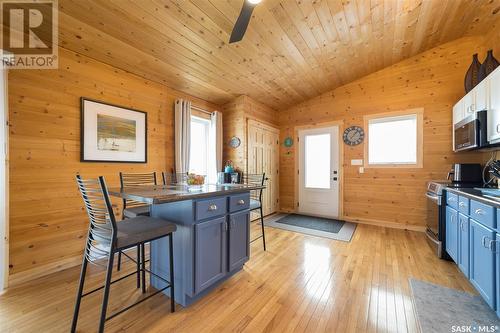 113 Merle Crescent, Macpheat Park, SK - Indoor Photo Showing Kitchen