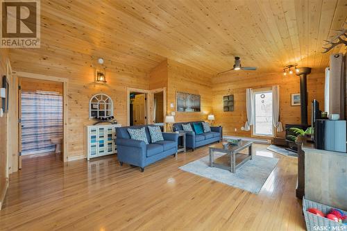 113 Merle Crescent, Macpheat Park, SK - Indoor Photo Showing Living Room