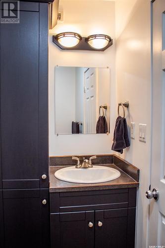 219 Lendrum Street, Melfort, SK - Indoor Photo Showing Bathroom