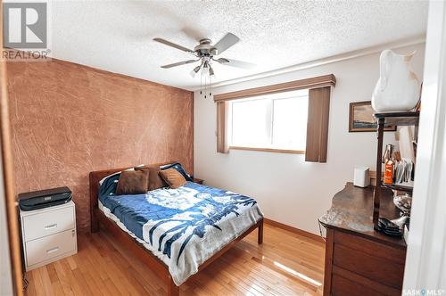 234 Cartier Crescent, Saskatoon, SK - Indoor Photo Showing Bedroom