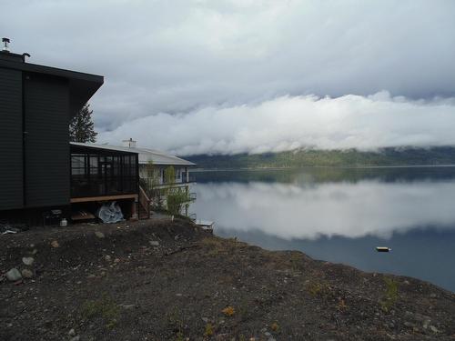 813 Silver Cove Drive, Silverton, BC - Outdoor With Body Of Water