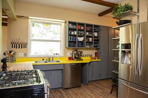595 Valhalla Road, Nelson, BC - Indoor Photo Showing Kitchen With Double Sink