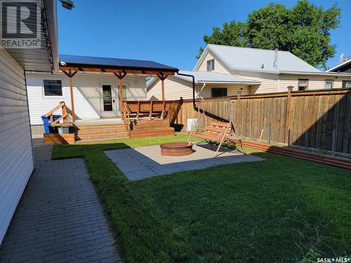 272 5Th Avenue W, Unity, SK - Outdoor With Deck Patio Veranda