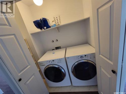 272 5Th Avenue W, Unity, SK - Indoor Photo Showing Laundry Room