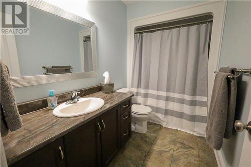 513 Gardner Crescent, Petawawa, ON - Indoor Photo Showing Bathroom