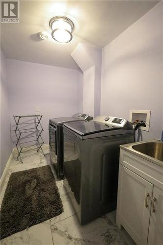513 Gardner Crescent, Petawawa, ON - Indoor Photo Showing Laundry Room