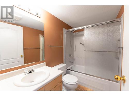 3160 Casorso Road Unit# 307, Kelowna, BC - Indoor Photo Showing Bathroom