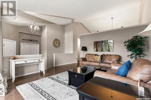 3336 Windsor Park Crescent, Regina, SK - Indoor Photo Showing Living Room