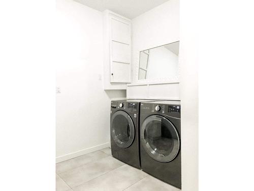 375 Prospect Drive, Grand Forks, BC - Indoor Photo Showing Laundry Room
