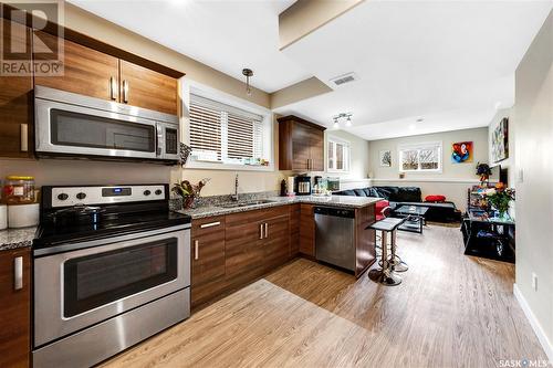 367 Pichler Crescent, Saskatoon, SK - Indoor Photo Showing Kitchen With Stainless Steel Kitchen