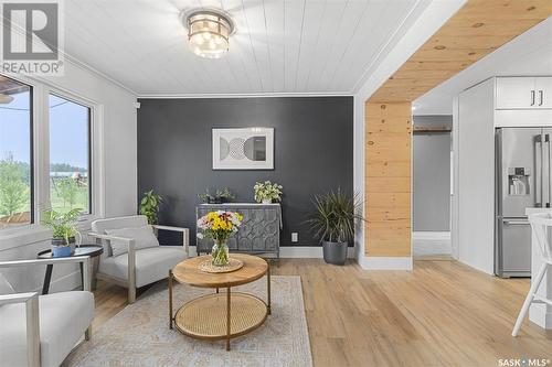 107 Prairie Drive, Aberdeen Rm No. 373, SK - Indoor Photo Showing Living Room