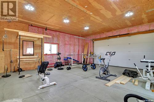 15 Saint Peters Acres, Lajord Rm No. 128, SK - Indoor Photo Showing Garage