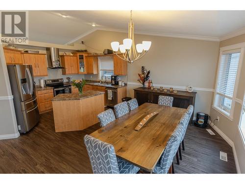 8808 113A Avenue, Fort St. John, BC - Indoor Photo Showing Dining Room