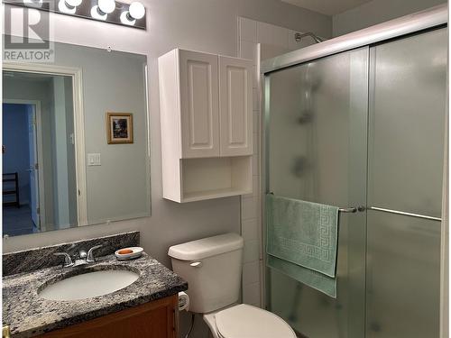 2265 Atkinson Street Unit# 102, Penticton, BC - Indoor Photo Showing Bathroom