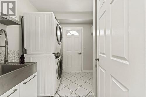 338 St. Simon, Belle River, ON - Indoor Photo Showing Laundry Room