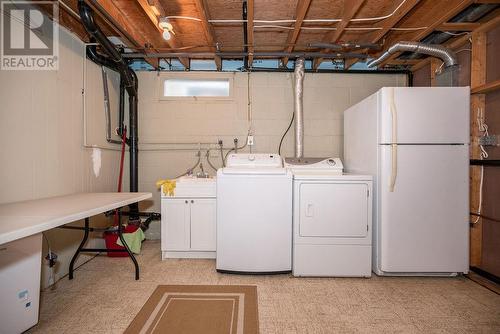 63 Kinsmen Crescent, Arnprior, ON - Indoor Photo Showing Laundry Room