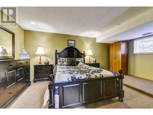 393 Mccarren Avenue, Kelowna, BC - Indoor Photo Showing Bedroom