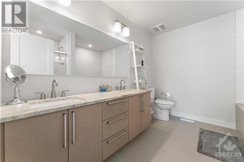 294 Squadron Crescent, Ottawa, ON - Indoor Photo Showing Bathroom