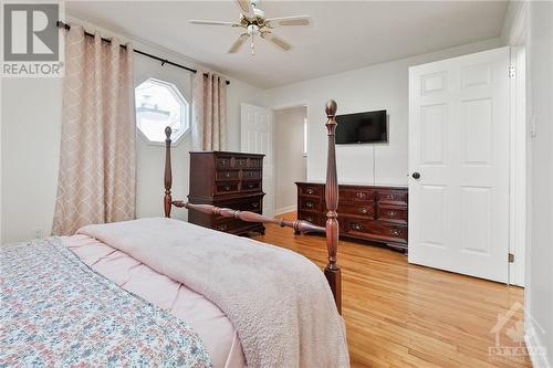 189 Hudson Avenue, Ottawa, ON - Indoor Photo Showing Bedroom