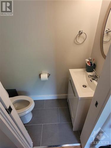 powder room 2022 - 2748 Moncton Road, Ottawa, ON - Indoor Photo Showing Bathroom