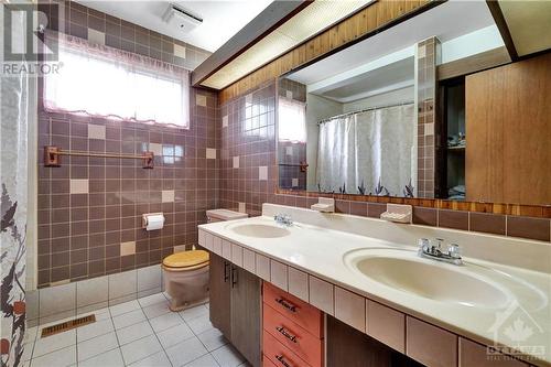 1671 St Barbara Street N, Ottawa, ON - Indoor Photo Showing Bathroom