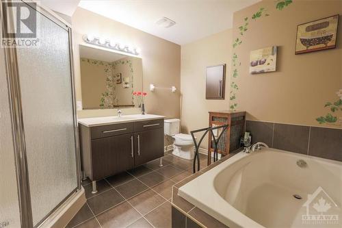 6077 North Bluff Drive, Ottawa, ON - Indoor Photo Showing Bathroom