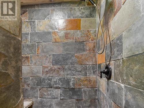 6000 County Road 18 Road, Augusta, ON - Indoor Photo Showing Bathroom