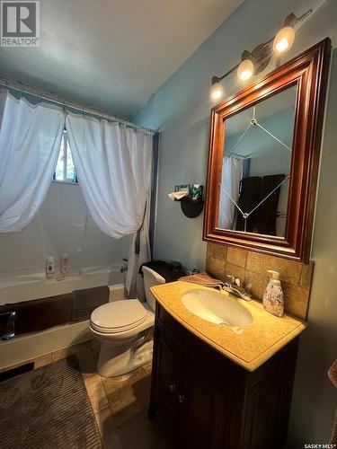 153 Booth Street, Yorkton, SK - Indoor Photo Showing Bathroom