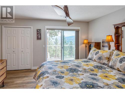 689 Cassiar Crescent, Kelowna, BC - Indoor Photo Showing Bedroom
