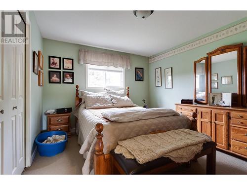 11345 Woodsdale Court, Lake Country, BC - Indoor Photo Showing Bedroom