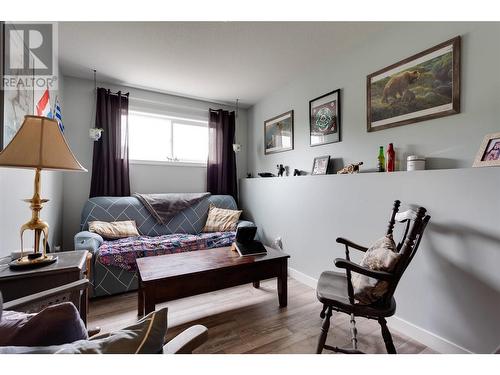 11345 Woodsdale Court, Lake Country, BC - Indoor Photo Showing Living Room