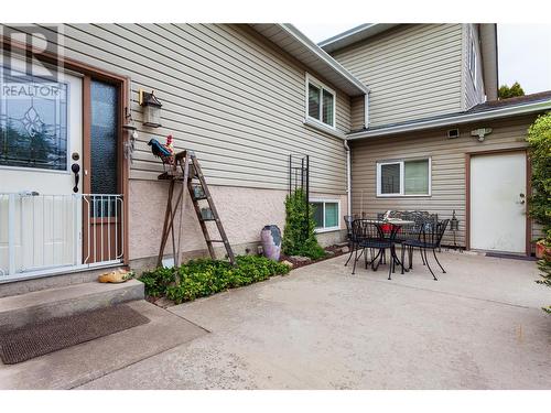 11345 Woodsdale Court, Lake Country, BC - Outdoor With Exterior