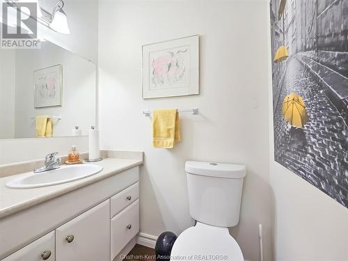 201 Chatham Street South Unit# B, Blenheim, ON - Indoor Photo Showing Bathroom