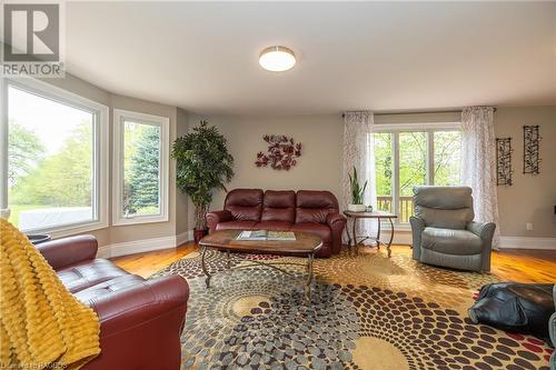 714329 Baseline, Grey Highlands, ON - Indoor Photo Showing Living Room