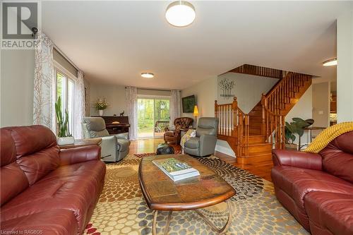 714329 Baseline, Grey Highlands, ON - Indoor Photo Showing Living Room