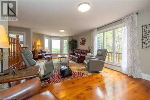 714329 Baseline, Grey Highlands, ON - Indoor Photo Showing Living Room