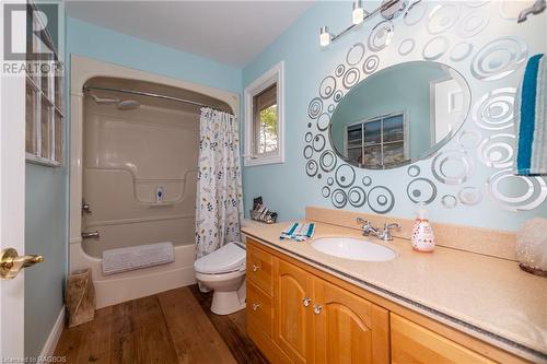 714329 Baseline, Grey Highlands, ON - Indoor Photo Showing Bathroom