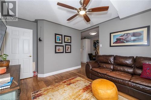 714329 Baseline, Grey Highlands, ON - Indoor Photo Showing Living Room