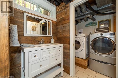 714329 Baseline, Grey Highlands, ON - Indoor Photo Showing Laundry Room