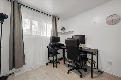 32 Riverdale Drive, Hamilton, ON - Indoor Photo Showing Office