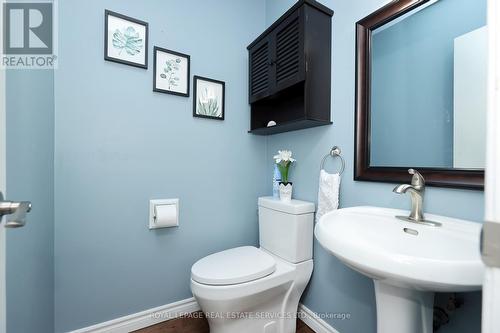 45 - 25 Redbury Street, Hamilton, ON - Indoor Photo Showing Bathroom