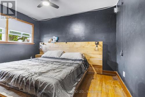 21 Lindel Crescent, Welland, ON - Indoor Photo Showing Bedroom