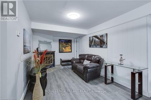 7575 Biddulph Street, Lambton Shores, ON - Indoor Photo Showing Bedroom